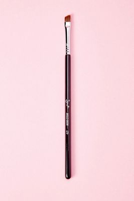 Sigma Beauty E75 – Angled Brow Brush in Brown