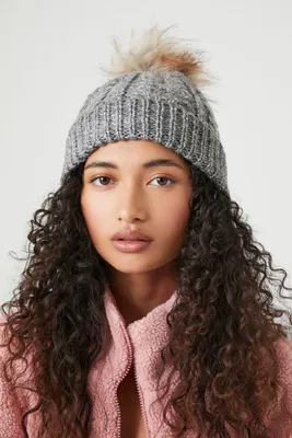 Cable Knit Pom Pom Beanie in Grey