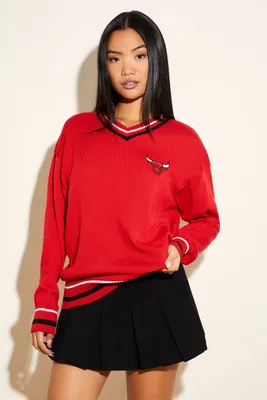 Women's Chicago Bulls Embroidered Sweater in Red, XS