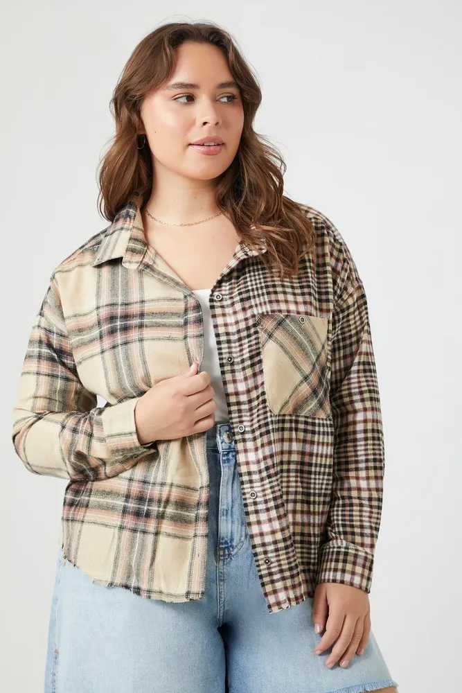 Women's Colorblock Plaid Shirt in Taupe/Black, 2X