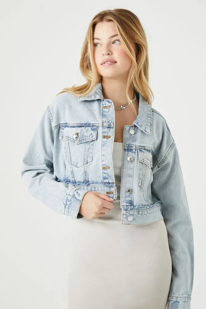 Women's Cropped Denim Trucker Jacket in Light Denim Small