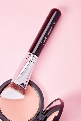 Sigma Beauty F87 Edge Kabuki™ Brush in Brown
