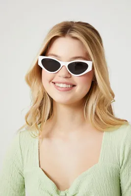 Cat-Eye Frame Sunglasses in White/Black