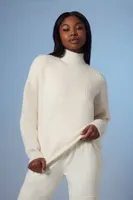 Women's Ribbed Knit Turtleneck Sweater in White, XL