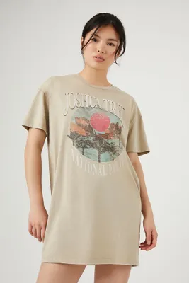 Women's Joshua Tree Graphic T-Shirt Dress in Brown Small