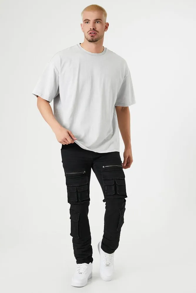 Men Mid-Rise Slim-Fit Cargo Jeans in Black, 30