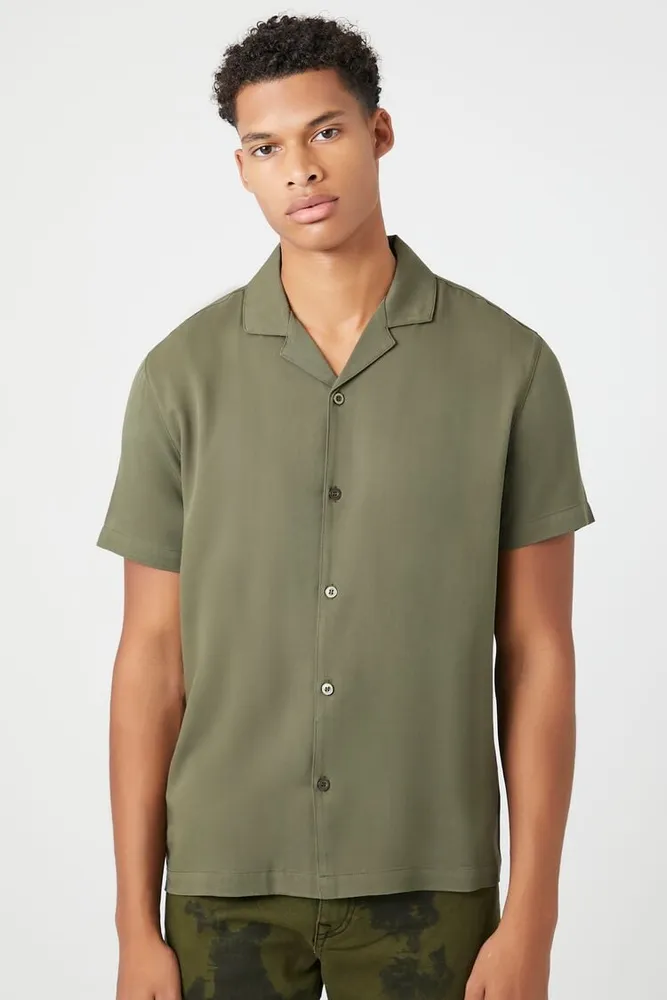 Men Cuban Collar Short-Sleeve Shirt in Olive Medium