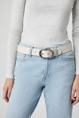 Etched Oval Buckle Belt Cream/Silver,