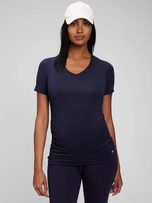 GapFit Breathe V-Neck T-Shirt