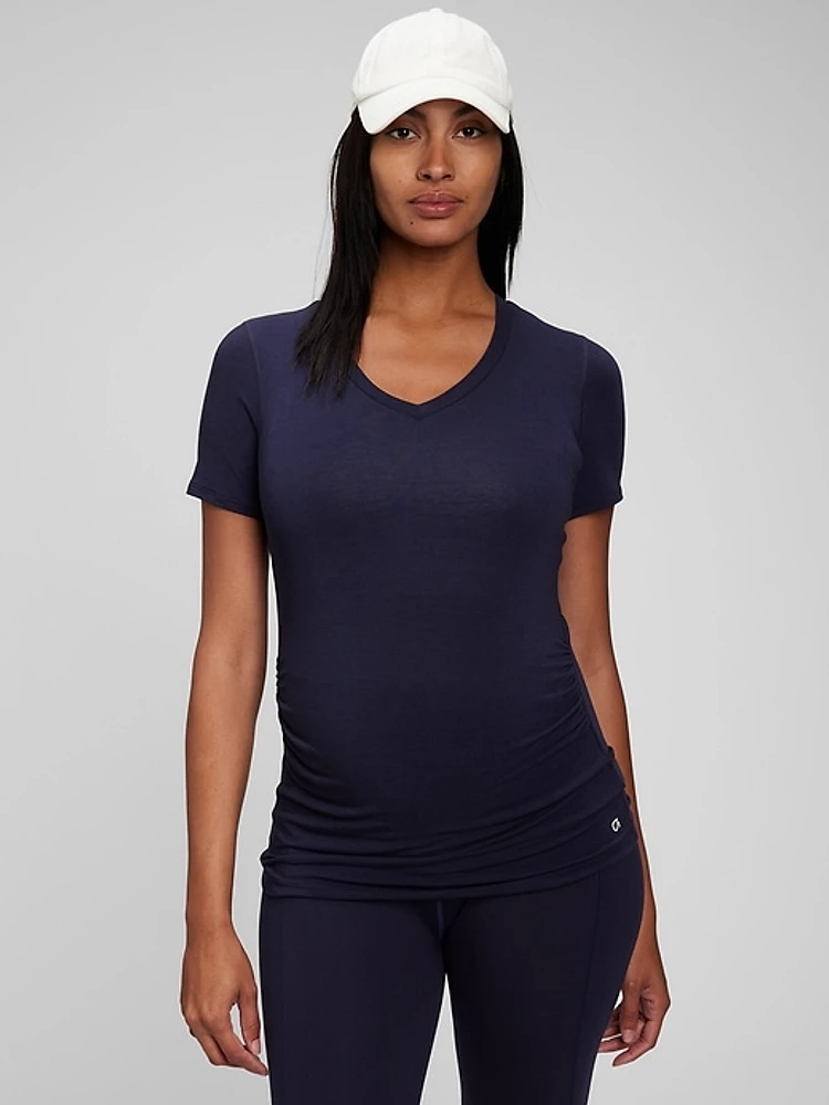 Maternity GapFit Breathe V-Neck T-Shirt