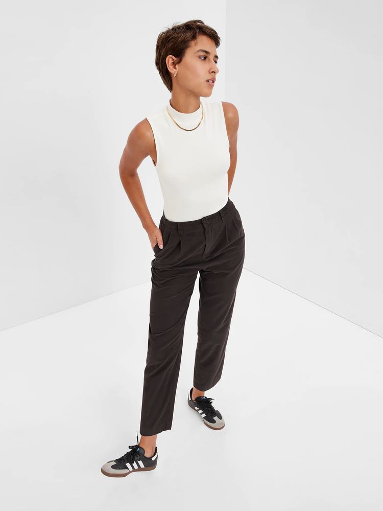 Gap High Rise Pleated Taper Corduroy Pants with Washwell | Mall of America®