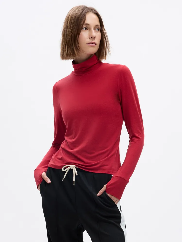 GapFit Breathe Turtleneck T-Shirt