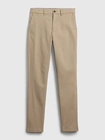 Modern Khakis Slim Fit with GapFlex