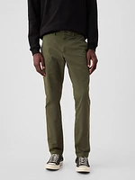 Modern Khakis Slim Fit with GapFlex