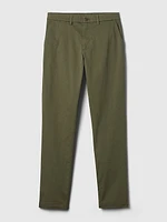 Modern Khakis Slim Fit with GapFlex