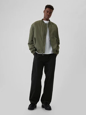 Modern Khakis in Baggy Fit with GapFlex