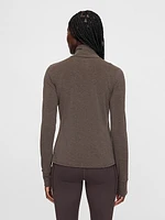 GapFit Breathe Turtleneck