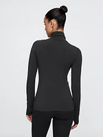 GapFit Breathe Turtleneck