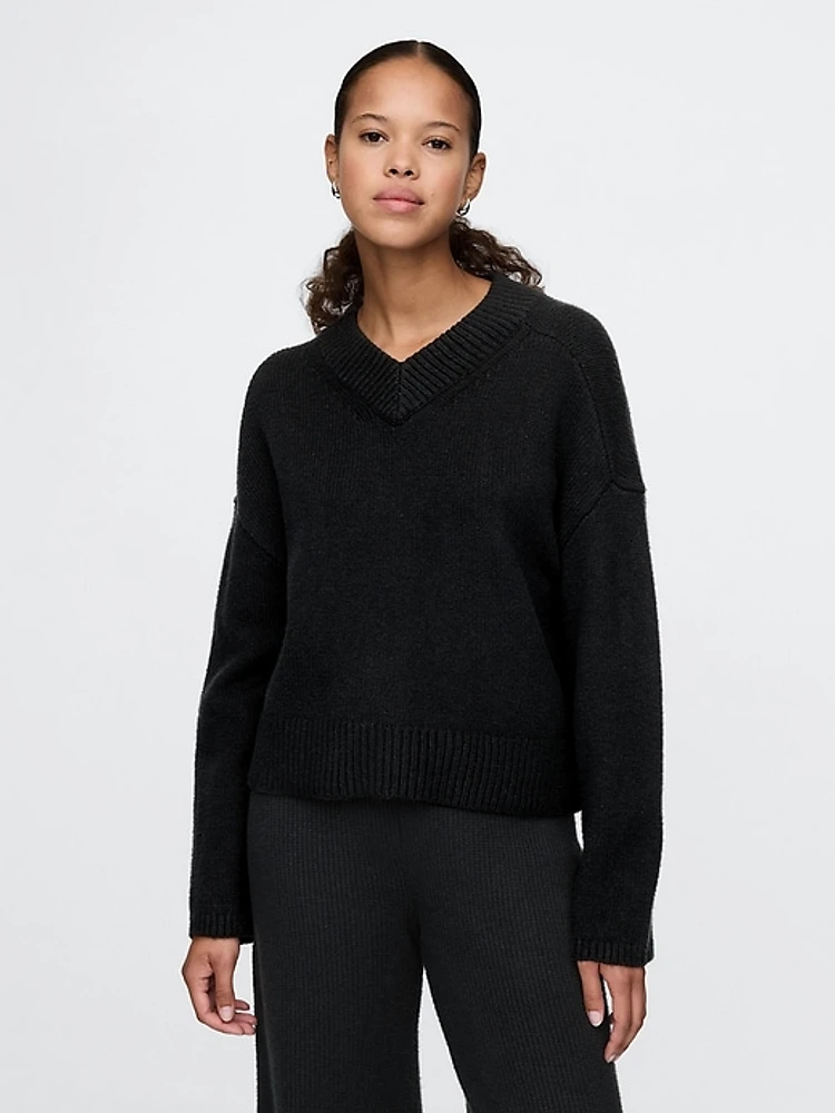 CashSoft Oversized V-Neck Sweater