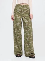 Mid Rise Cargo Baggy Jeans