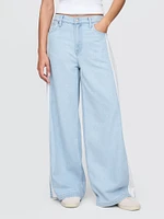 Mid Rise Cargo Baggy Jeans