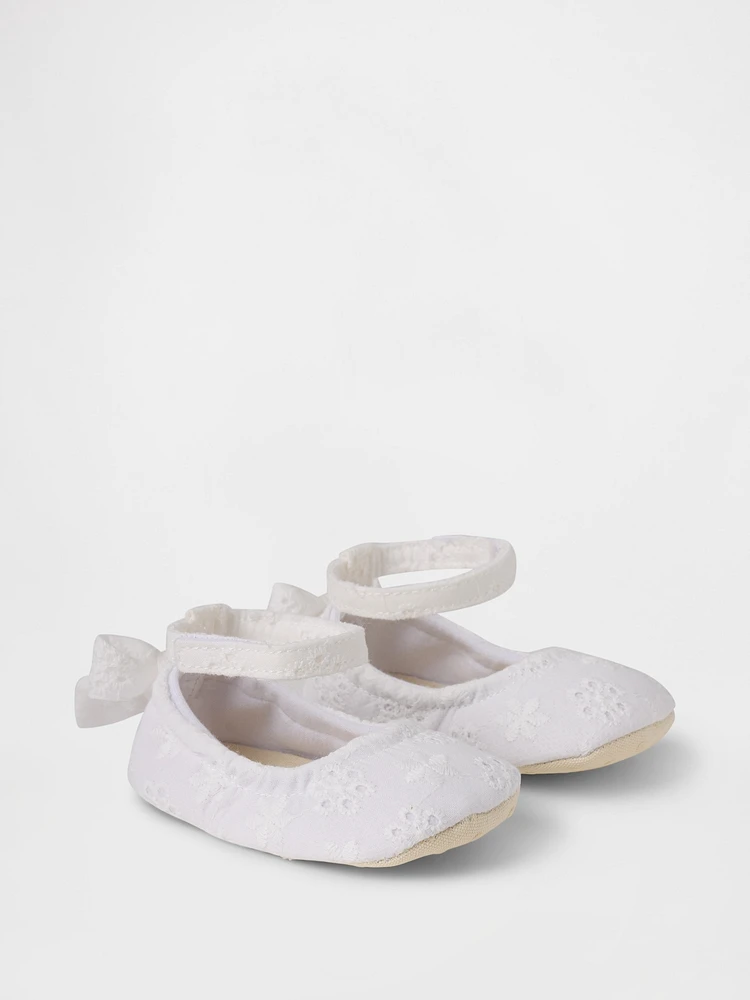 Baby Eyelet Bow Shoes