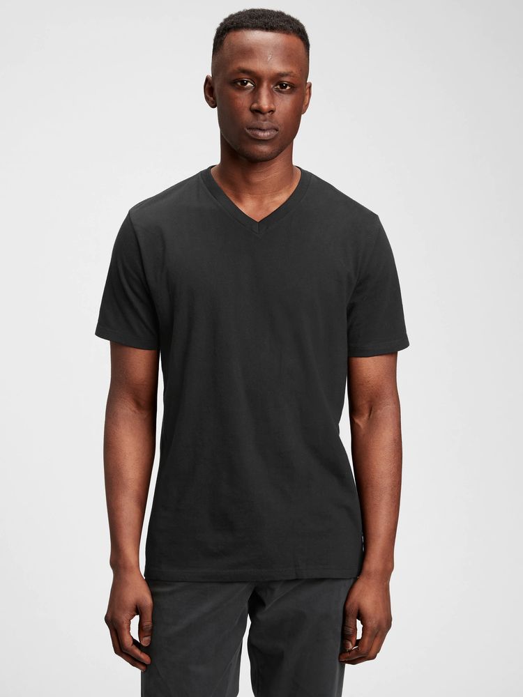 62% OFF on The EG Store Men's Black V-Neck T-shirt on Shopclues