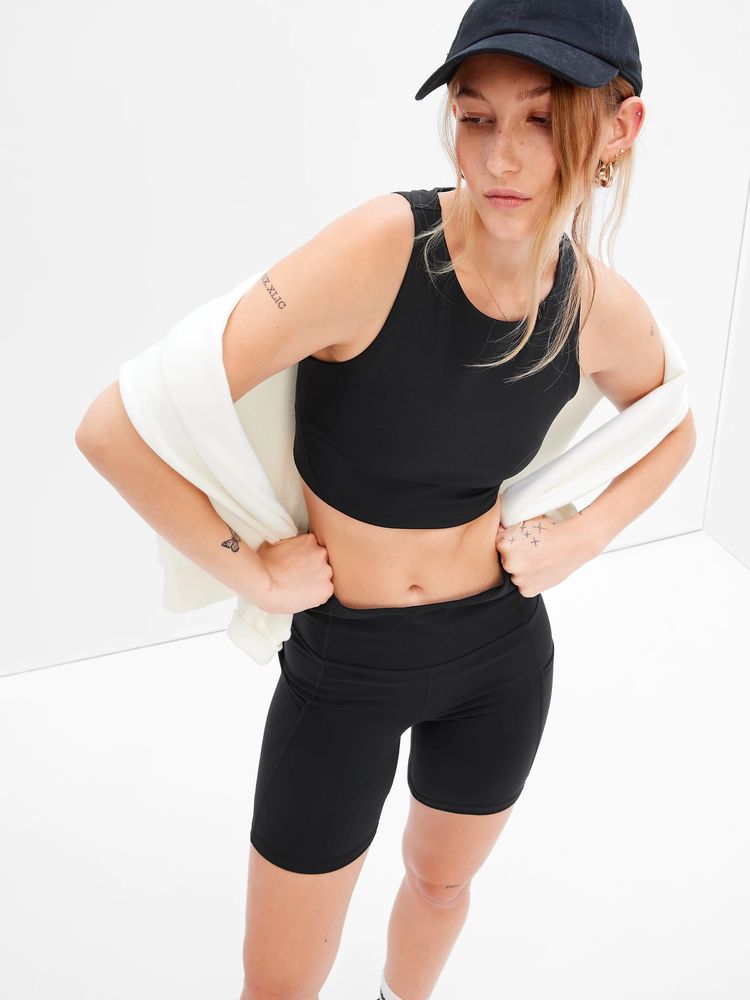 GapFit Studio Sports Bra