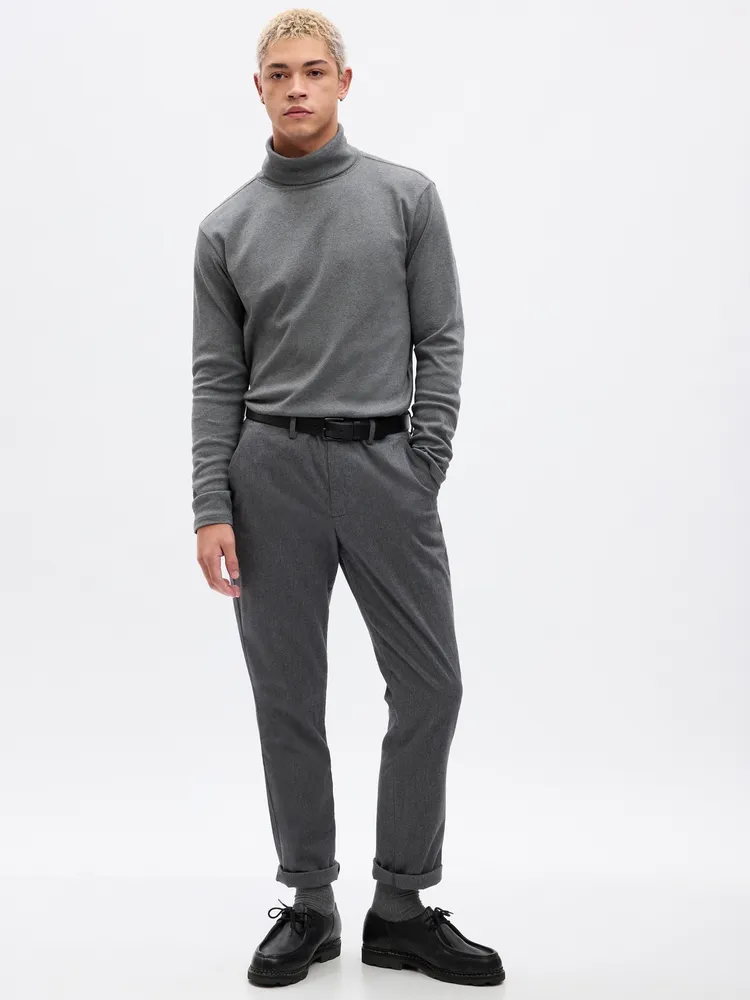 GapFit Breathe Turtleneck