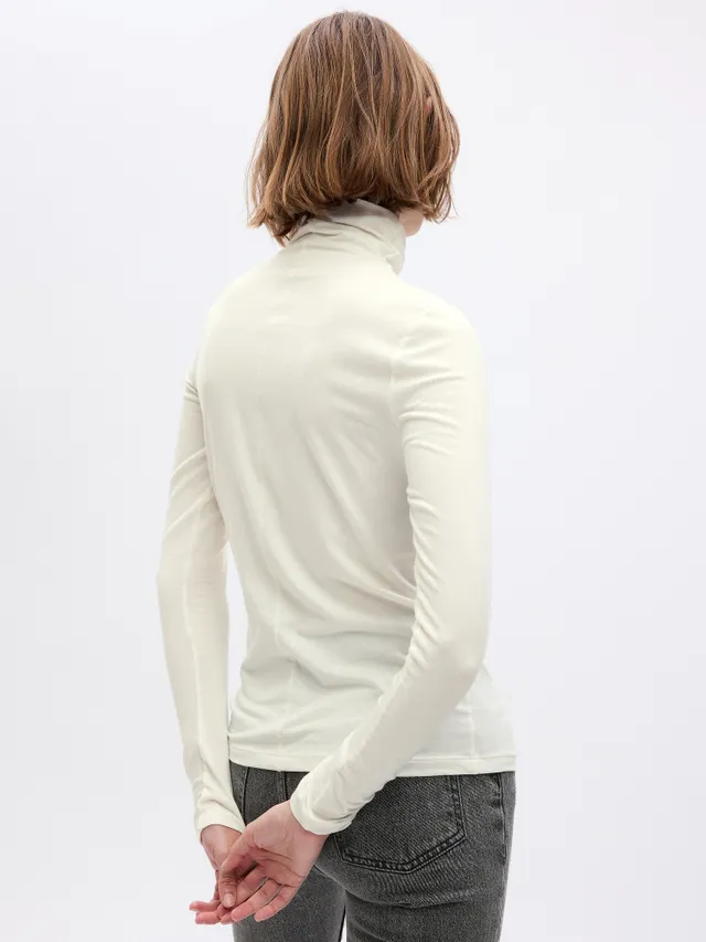 GapFit Breathe Turtleneck T-Shirt