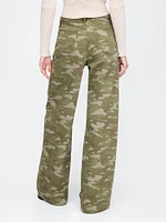 Mid Rise Camo Baggy Jeans