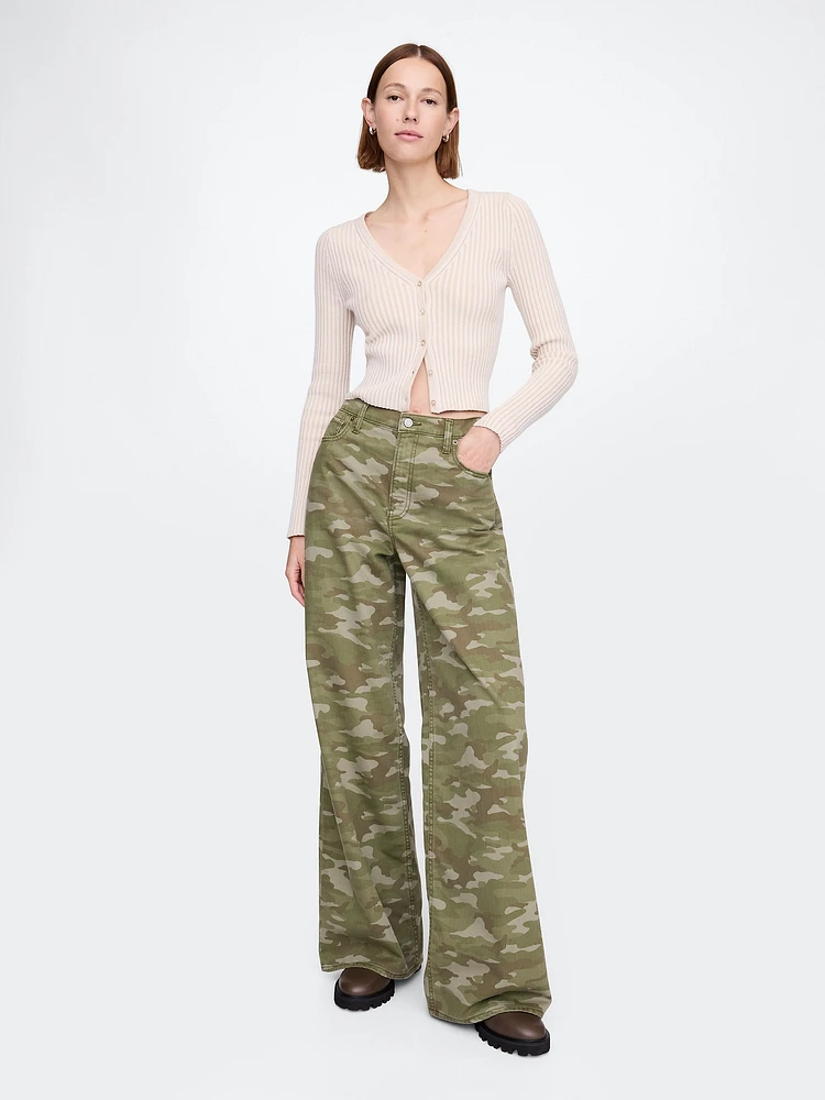 Mid Rise Camo Baggy Jeans