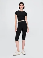 GapFit Lightweight Performance Cropped Leggings