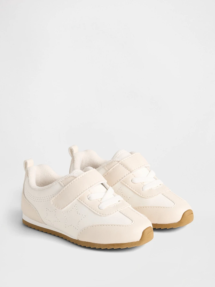 Chaussures de sport à motif d’étoile pour tout-petit