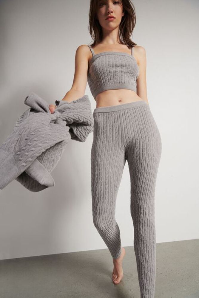 CABLE-KNIT LEGGINGS