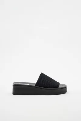 STEVE MADDEN Balanced Platform Sandal