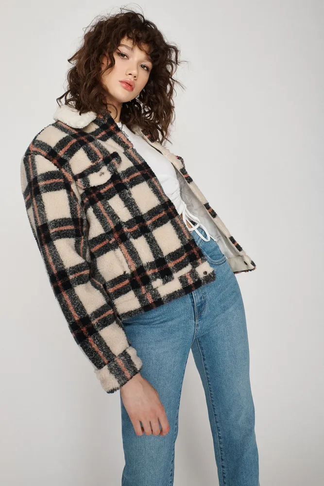 LEVI'S Ex-Boyfriend Sherpa Trucker Jacket