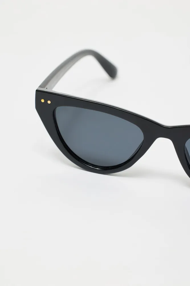 Slim Plastic Cat Eye Sunglasses