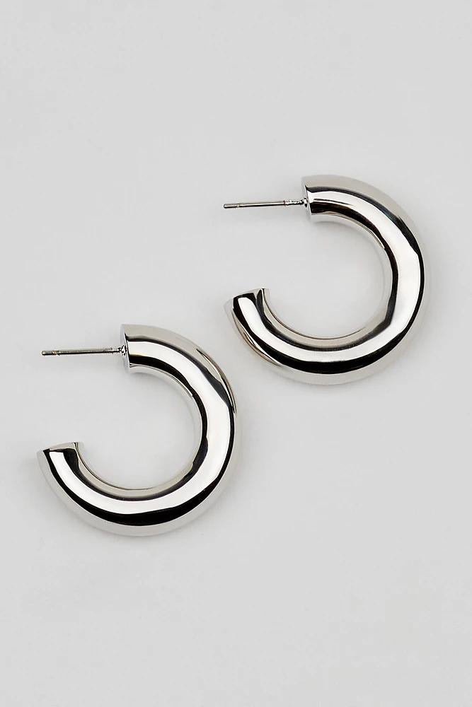 Anneaux d’oreilles massifs et lisses