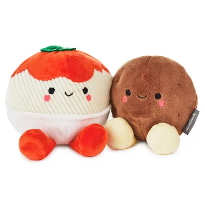 Better Together Spaghetti and Meatball Magnetic Plush, 4.75" for only USD 16.99 | Hallmark