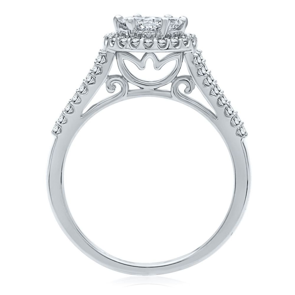 7/8 ct. tw. Round Multi-Diamond Center Engagement Ring 14K Gold