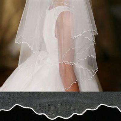 Plain Veil with Scalloped Cord Edging
