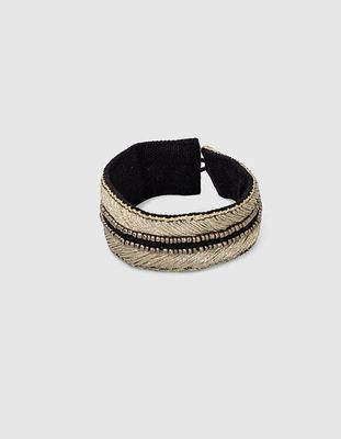 Bracelet noir brodé fils dorés et perles fille IKKS | Mode Automne Hiver Accessoires