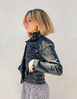 Veste en jean black used à clous fille IKKS | Mode Automne Hiver Manteau, parka