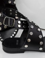 Sandales plates en cuir détails cloutés femme IKKS | Mode Printemps Eté Lookks