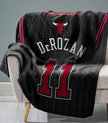 Uncanny Brands Chicago Bulls DeMar DeRozan 60” x 80” Plush Blanket