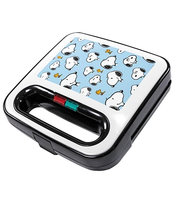 Uncanny Brands Peanuts Waffle Maker