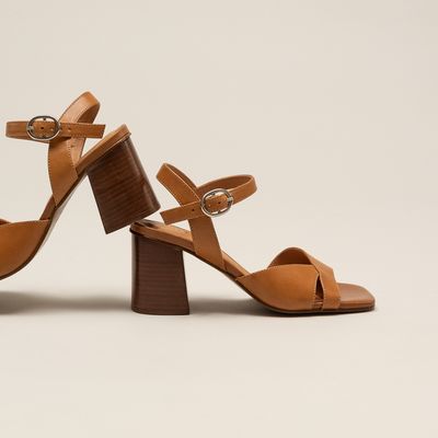 Cross-strap sandals with square toe
