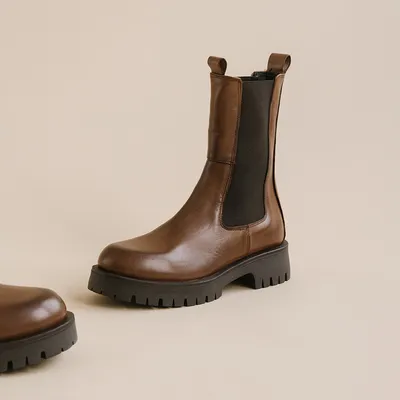 Platform boots