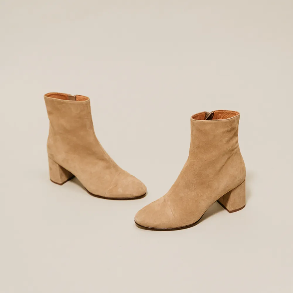 Heeled boots